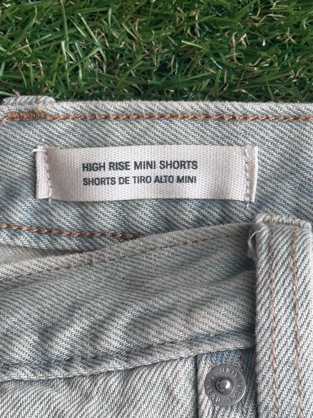 Universal Thread Women's High Rise Mini Denim Shorts - Picture 3 of 4